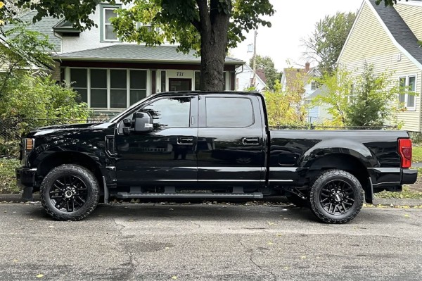 Auto Waxing and Buffing in Minnetonka, MN (1)